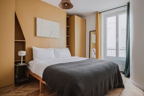 2 bedrooms, iron/ironing board, WiFi, bed sheets - Blueground | Champs Elysees, nr attractions (Paris)
