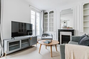 Téléviseur, chaîne audio