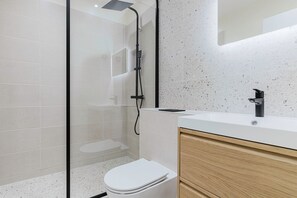 Hair dryer, towels