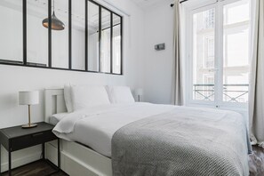 1 chambre, fer et planche à repasser, Wi-Fi, literie fournie