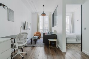 1 chambre, fer et planche à repasser, Wi-Fi, literie fournie