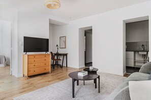 Fernseher, Stereoanlage