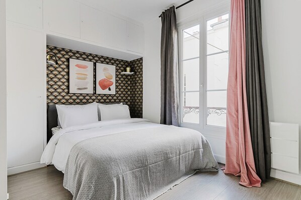 1 bedroom, iron/ironing board, WiFi, bed sheets - Blueground | Champ de Mars, near Eiffel Tower (Paris)