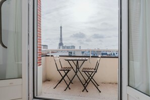 Interior - Blueground | Trocadero, washer, nr embassies (Paris)