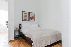1 habitación, tabla de planchar con plancha, wifi y ropa de cama 