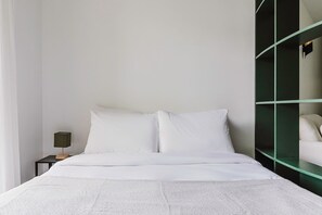 1 habitación, tabla de planchar con plancha, wifi y ropa de cama 