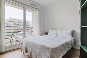 1 habitación, tabla de planchar con plancha, wifi y ropa de cama 