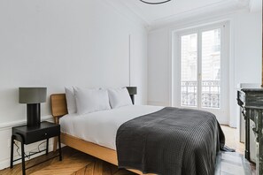 2 slaapkamers, een strijkplank/strijkijzer, wifi, beddengoed