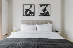 2 bedrooms, iron/ironing board, WiFi, bed sheets - Blueground | La Muette, balcony, nr landmarks (Paris)