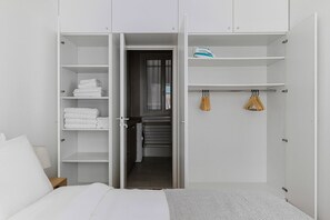 1 sovrum, strykjärn/strykbräda, wi-fi och sängkläder