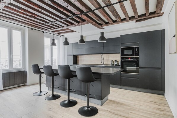 Fridge, microwave, oven, stovetop