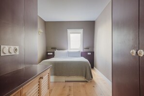 4 sovrum, strykjärn/strykbräda, wi-fi och sängkläder