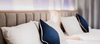 rakuyado-hanazonoekmae