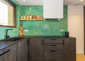 Fridge, microwave, dishwasher