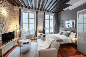 Strykjärn/strykbräda, wi-fi och sängkläder