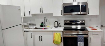 Cozy 2-bedroom Celtic Suite in Stillwater Edmonton with WiFi, AC