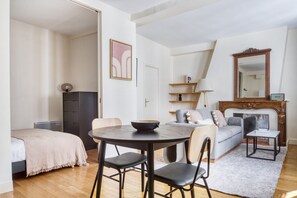 Strykejern/-brett, wi-fi og sengetøy