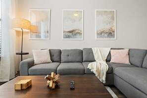 Smart TV, offices - White Rock Lakewood Hideaway | Pet-Friendly & Pool (Dallas)