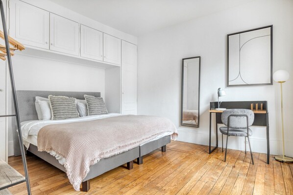 1 chambre, fer et planche à repasser, Wi-Fi, literie fournie