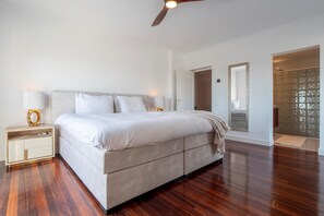 4 habitaciones, tabla de planchar con plancha, wifi y ropa de cama