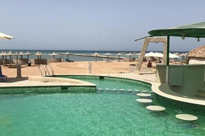 Pool - Beachfront Stay - Pool - Balcony - Central (Hurghada)