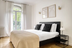 2 bedrooms, iron/ironing board, WiFi, bed sheets - Blueground | Porte Saint Cloud, concierge (Paris)