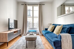 Télévision, chaîne hi-fi