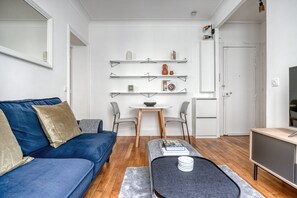 TV, stereo - Blueground | Villiers, intercom, nr shops (Paris)