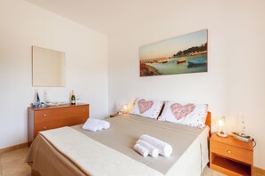 3 bedrooms, Internet - Luxury Holiday House with Pool (Boncore)