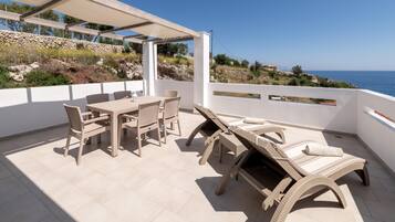 Apartment, 2 Bedrooms, Sea View | Terrace/patio