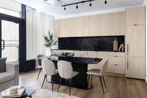 Terrace Apartment | Private kitchen | Full-size fridge, microwave, oven, stovetop