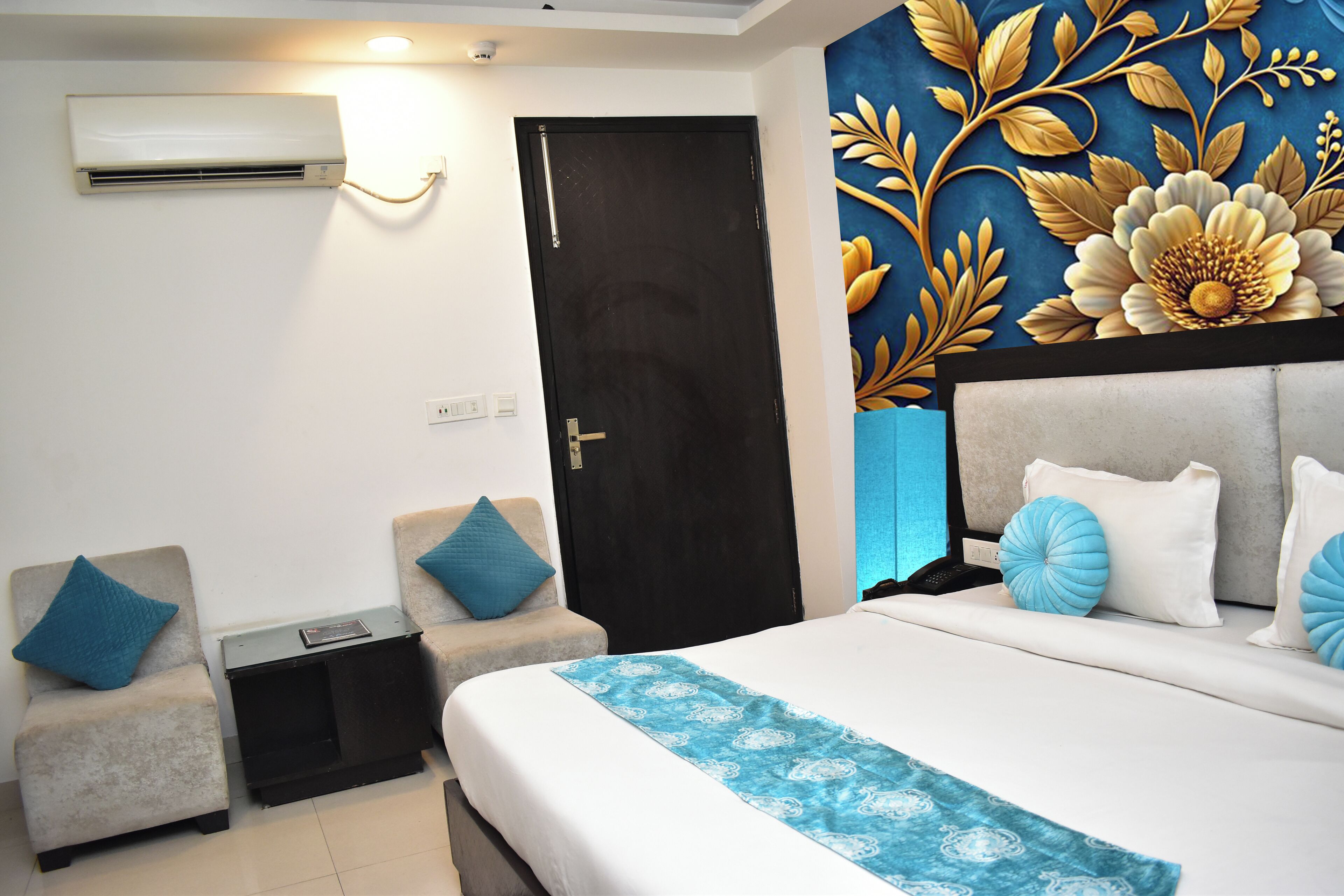 Deluxe Double Room, City View | Egyptian cotton sheets, premium bedding, Select Comfort beds, minibar