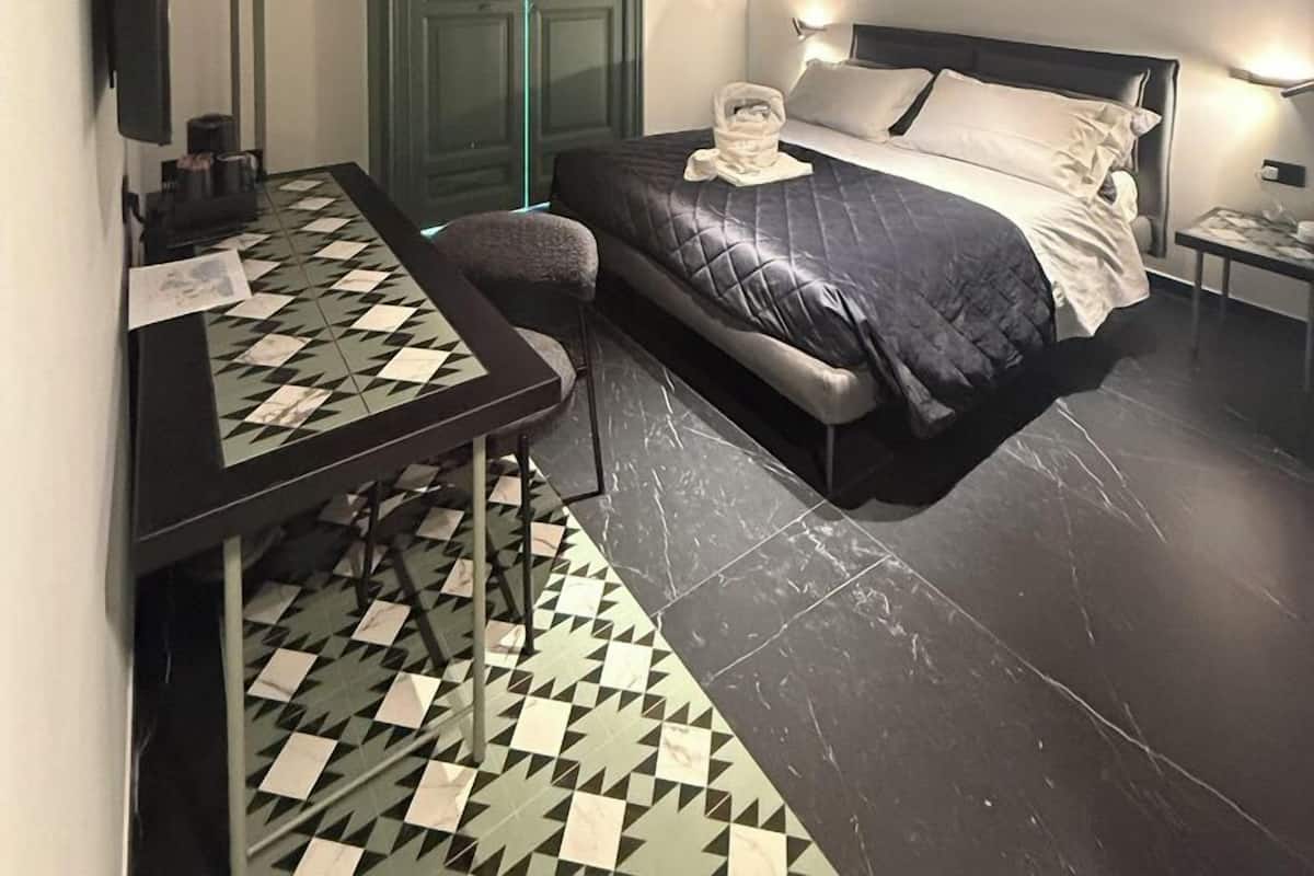 Deluxe Room, City View