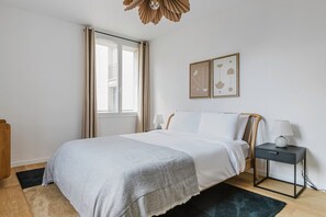 2 bedrooms, iron/ironing board, WiFi, bed sheets - Blueground | Pereire, furnished & equipped (Paris)