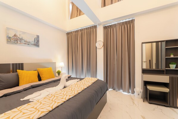 3 bedrooms, iron/ironing board, WiFi, bed sheets