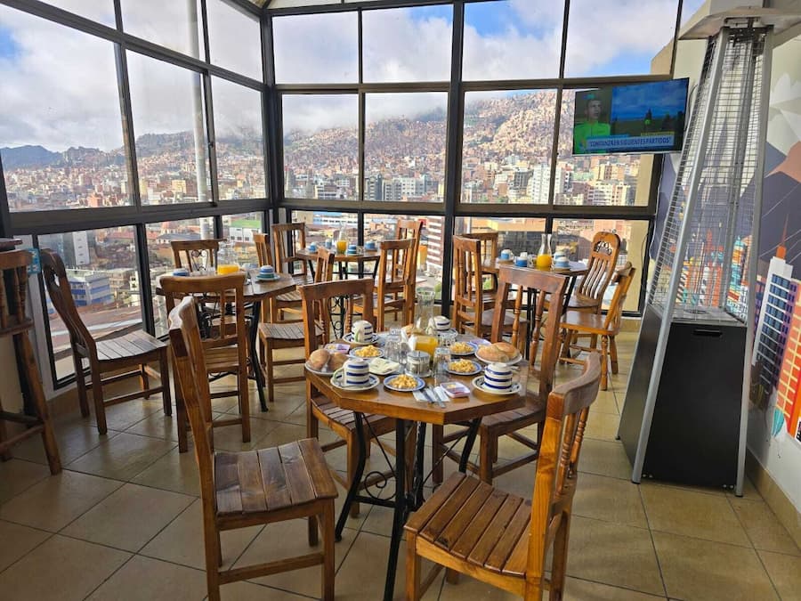 Café da manhã continental grátis todos os dias