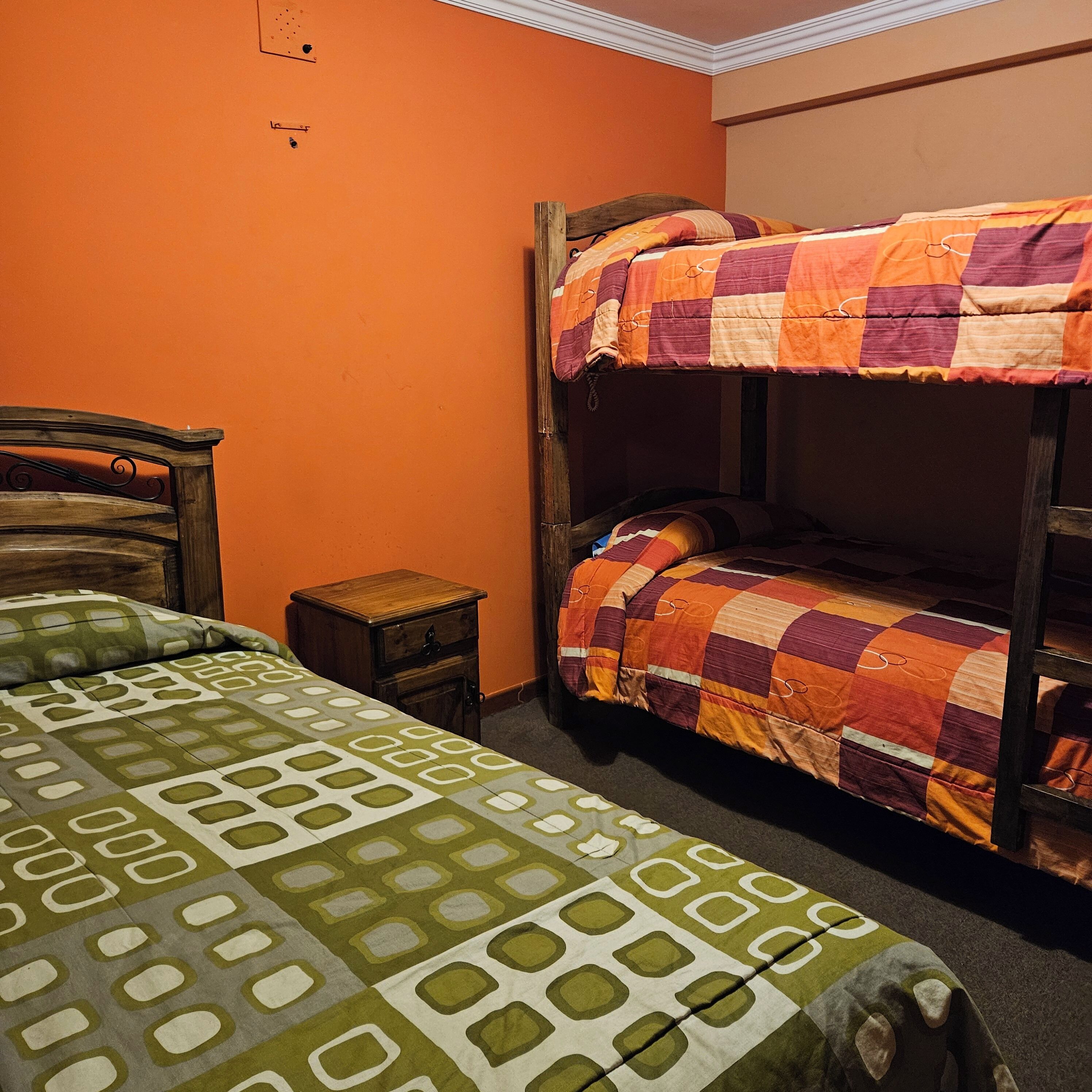 Triple Room (Baño Privado) | Free WiFi, bed sheets