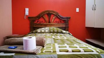 Wifi gratis y ropa de cama