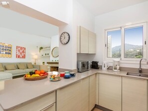 Fridge, microwave, dishwasher, toaster