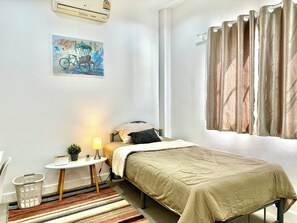 2 habitaciones, tabla de planchar con plancha, wifi y ropa de cama 