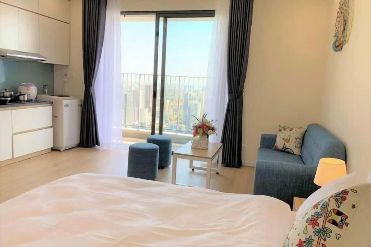 1 bedroom, desk, laptop workspace, free WiFi