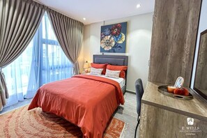 1 habitación, tabla de planchar con plancha, wifi y ropa de cama 