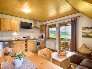 Interior - Apartment 'Kuhglocke' with Shared Terrace, Shared Garden and Wi-Fi (Eisenbach)