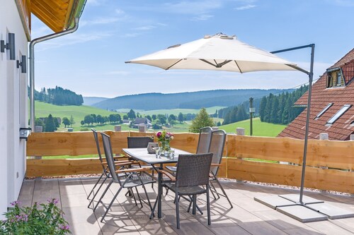 Apartment 'Felsenstüble' with Private Terrace, Shared Garden and Wi-Fi