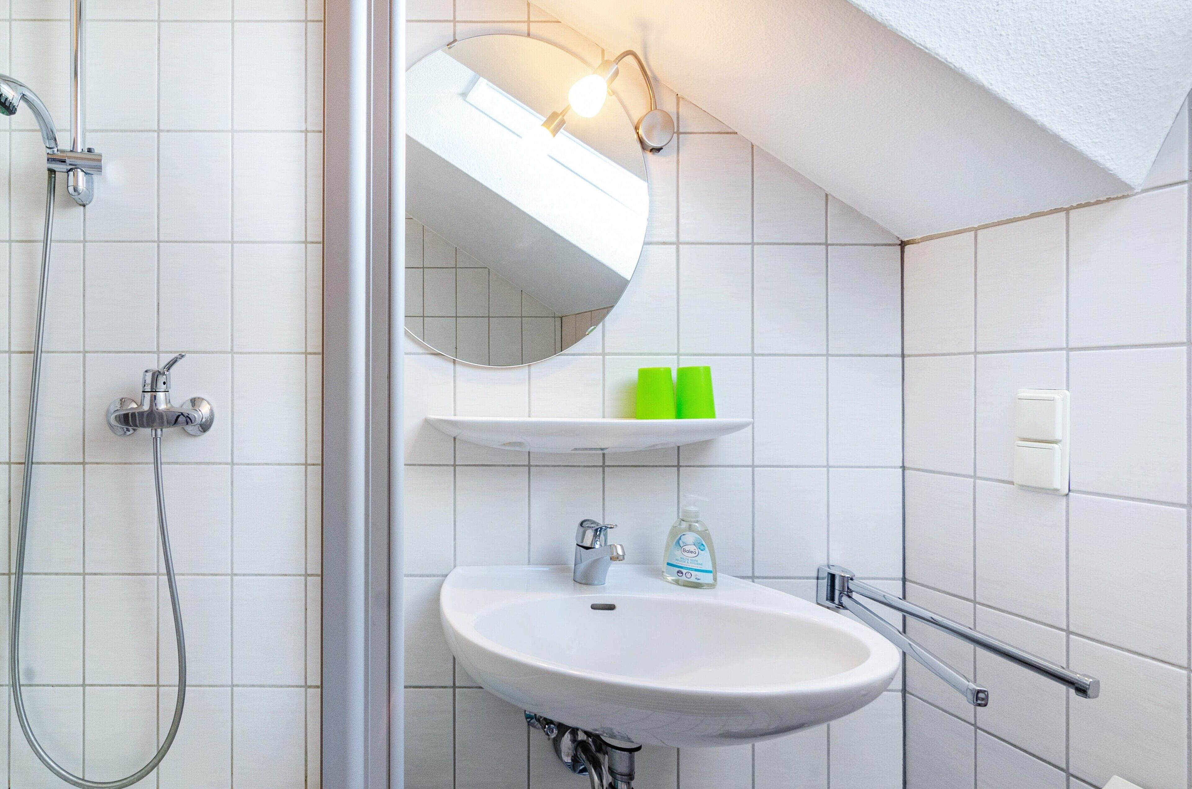 Shower, towels