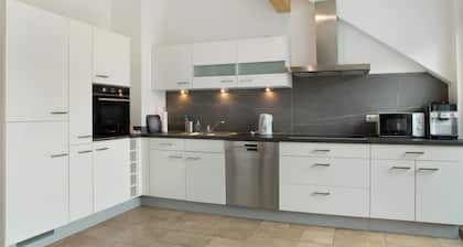Apartment 'Christine' with Balcony and Wi-Fi