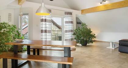 Apartment 'Christine' with Balcony and Wi-Fi