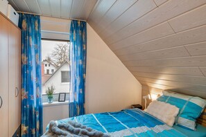 2 chambres, fer et planche à repasser, Wi-Fi gratuit, draps fournis