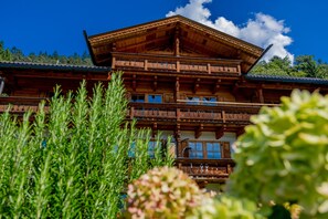 Exterior detail - Apartment 'Wiagsog' with Mountain View, Balcony and Wi-Fi (Garmisch-Partenkirchen)