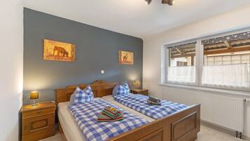 2 bedrooms, free WiFi, bed sheets